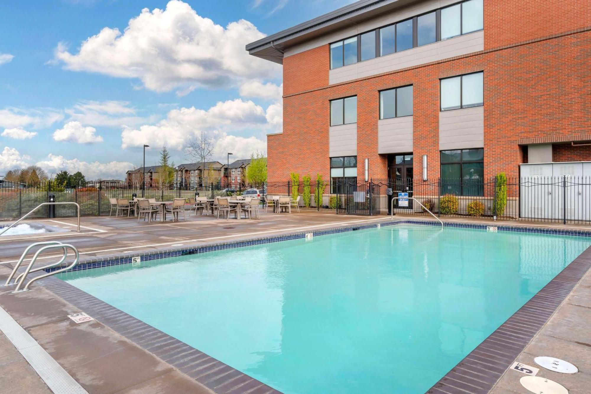 Best Western Premier Boulder Falls Inn Lebanon Εξωτερικό φωτογραφία